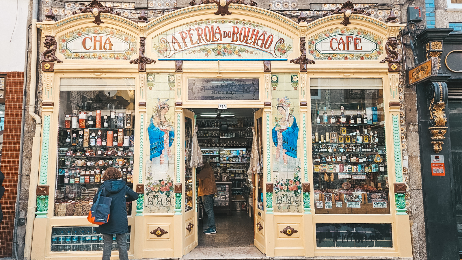 Best shops for foodies in Porto