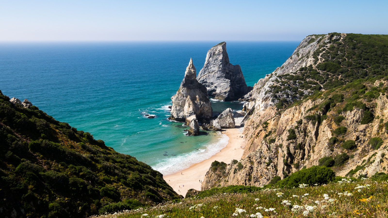 Praia da Ursa near Cabo de Roca