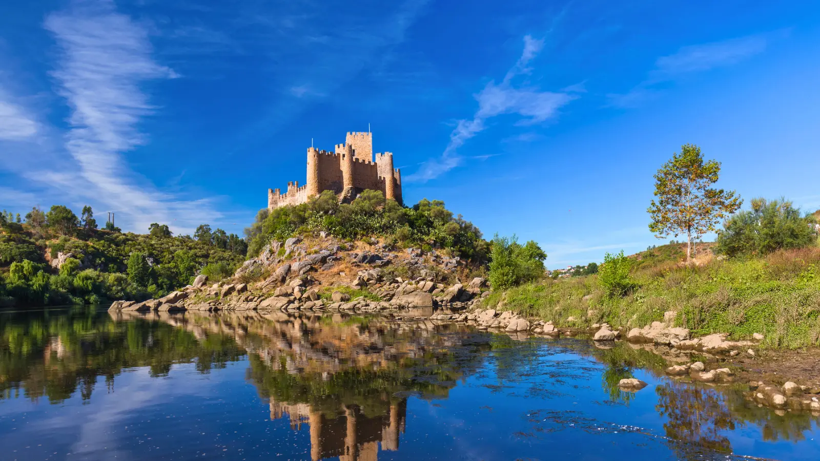 Knights Templar tour: This historical castle is only accessible by boat